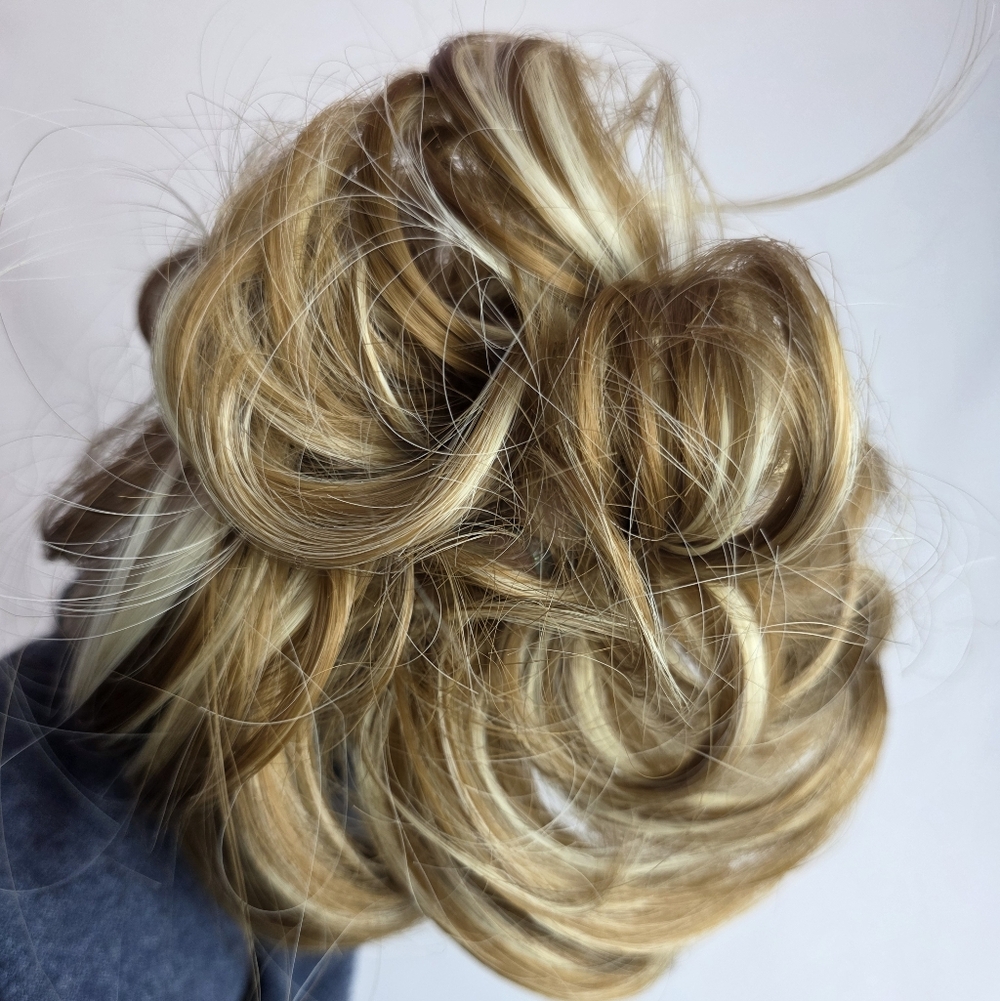 Natural Blonde Hair Bun Extension - Picture 2 of 2